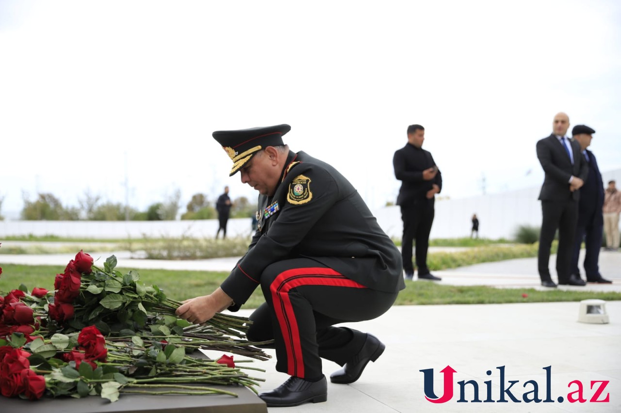 Xidmət rəisi və şəxsi heyət Zəfər parkını ziyarət edib - FOTO